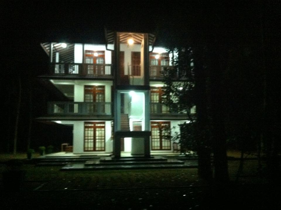 Gem Field Rest Bed & Breakfast Ратнапура Екстериор снимка